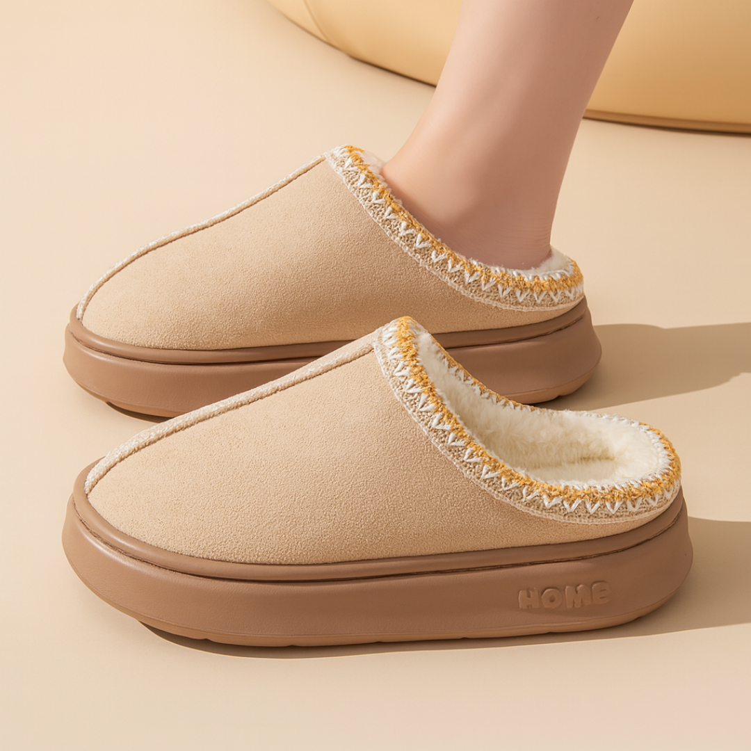 Plüschige Wärme-Hausschuhe CozyLux